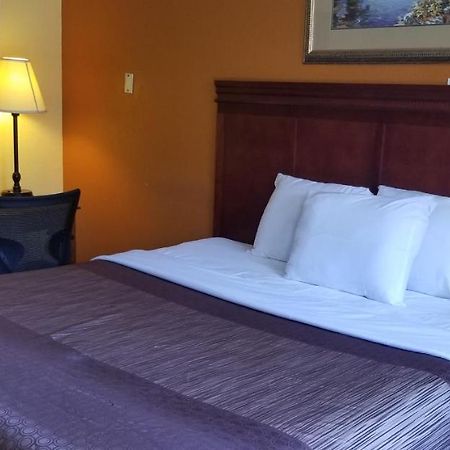 Lotus By Hotel Inn Ontario Exterior photo